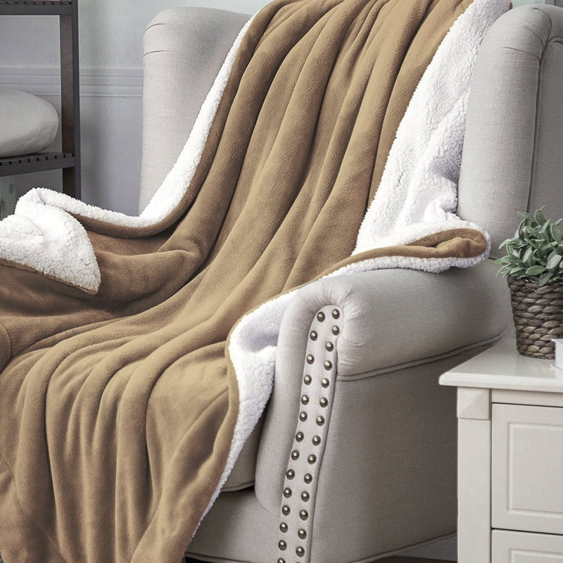Ultra-soft Sherpa Lamb Blanket. Reversible fleece & sherpa design for all-season warmth. Perfect for bed, sofa & travel.